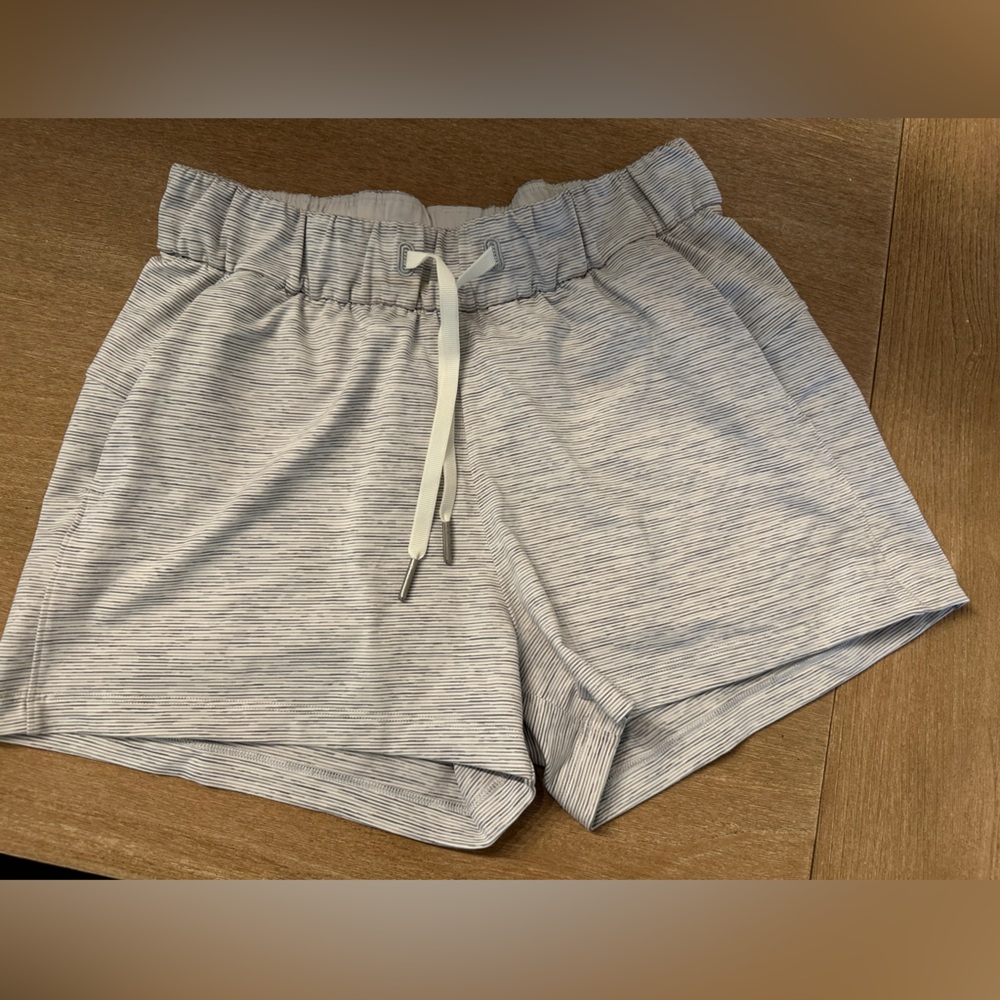 Lululemon On The Fly mid-rise shorts, size 4